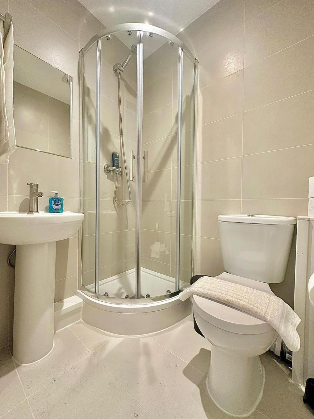 264 Rooms Londen Buitenkant foto